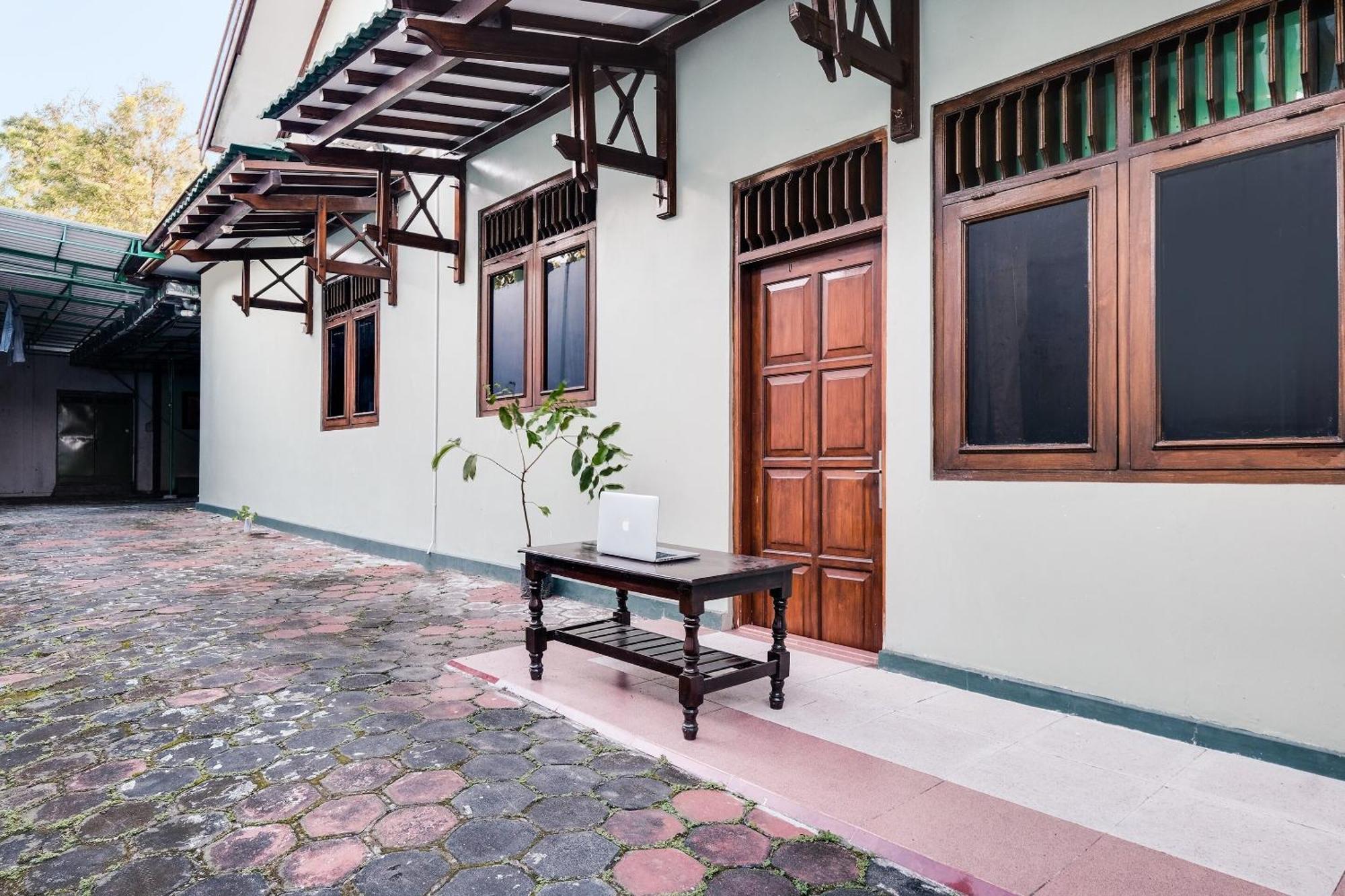 Spot On 92068 Pudja Kesuma Homestay Syariah Yogyakarta Pedes المظهر الخارجي الصورة